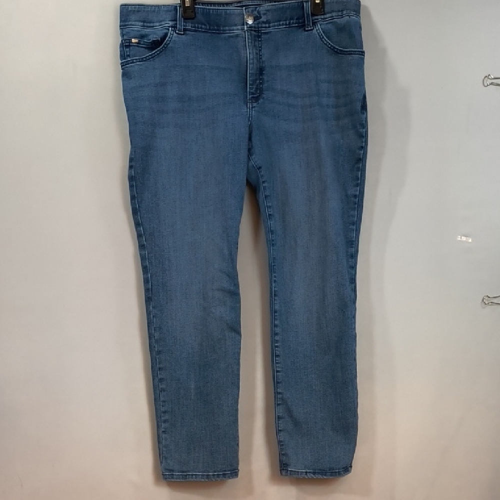 Lee Woman Plus Regular Fit Straight Leg Mid Rise Jeans Size 18W